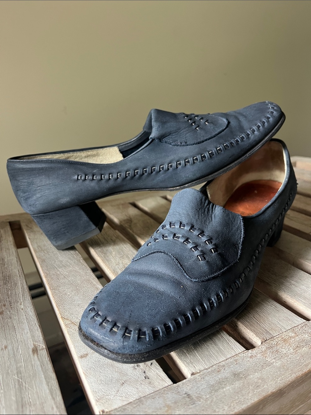 Martinelli Italy Navy Suede Heeled Loafers Size 8 - Vintage!